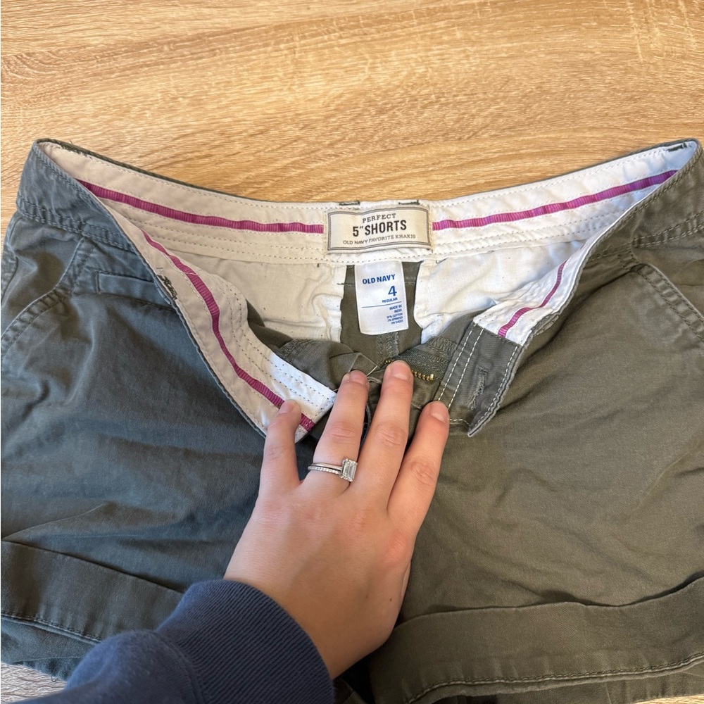 Old Navy Women's Green Cargo Shorts